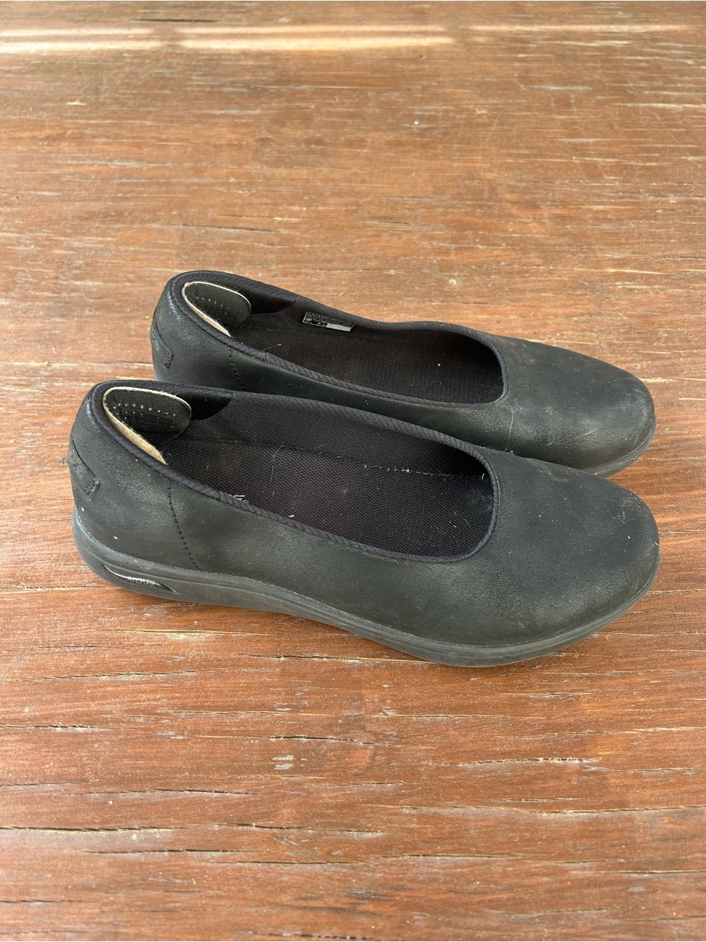 Skechers arch fit slip on flat